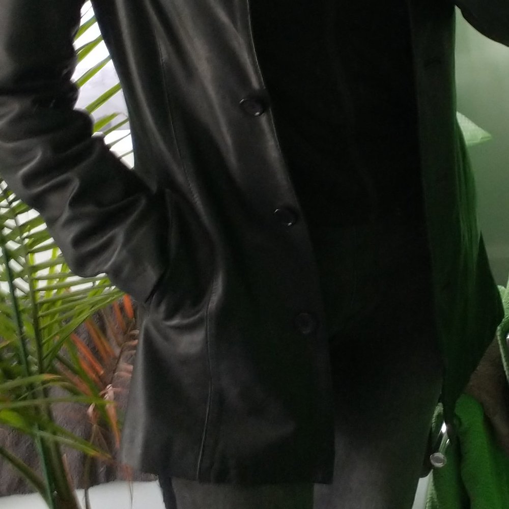 Leather jacket - Picture 5 of 16